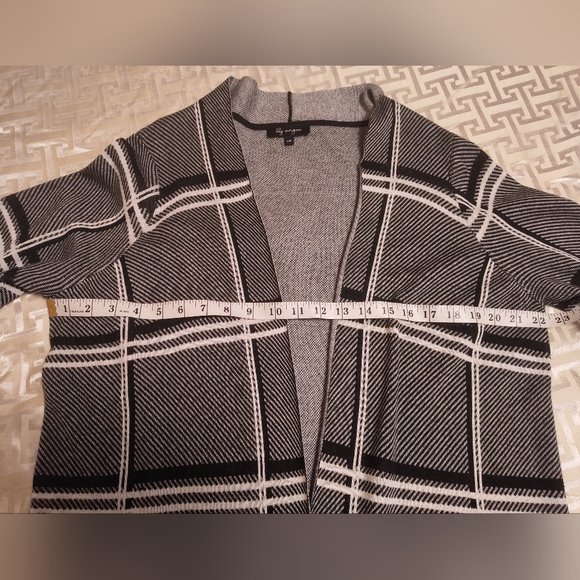NWOT Long open plaid cardigan - Picture 7 of 10